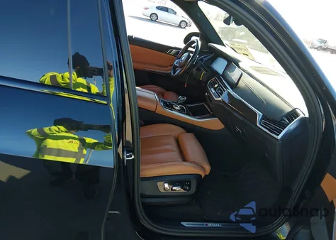 2022 BMW X5 M50I z USA, uszkodzony, nr VIN 5UXJU4C00N9L66411